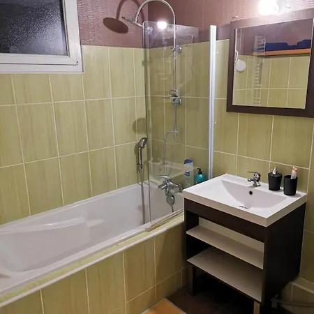 Apartamento 60 M² Avec Parking - Proche Centre De *